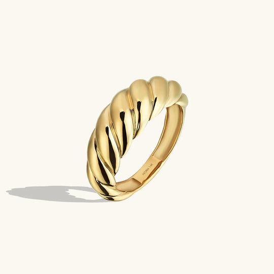 BettyRae - Croissant Ring