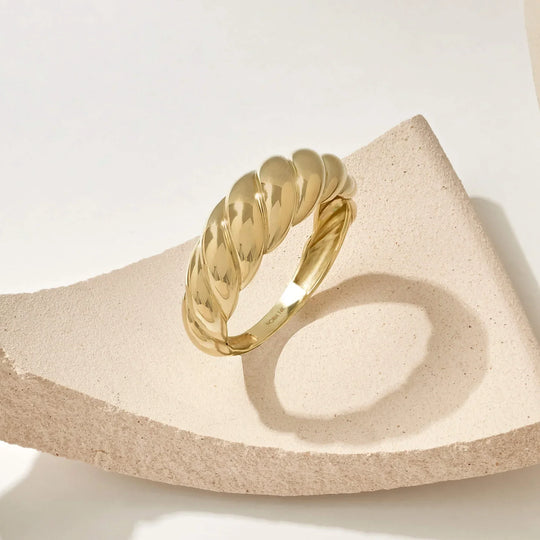 BettyRae - Croissant Ring