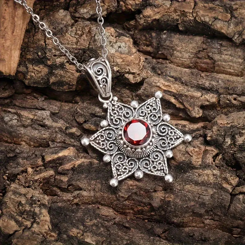BettyRae - Carmalyth Necklace White Gold