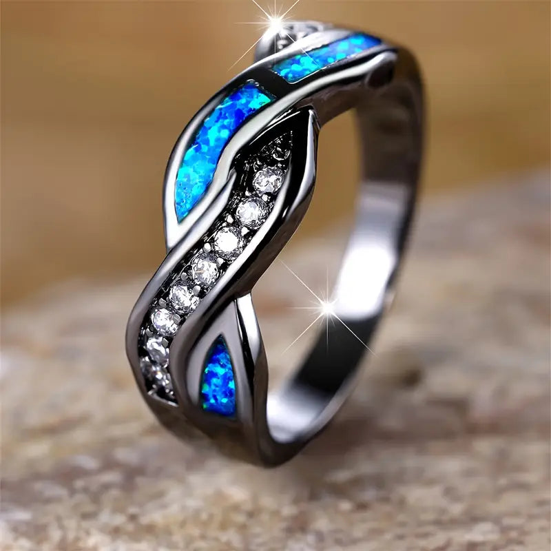 BettyRae - Thessia Lunebray Ring White Gold