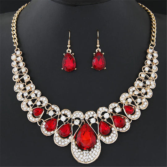 BettyRae - Crimselle Gold Jewelry Set