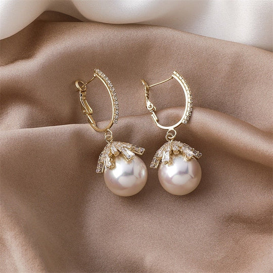 BettyRae - Pearl Drop Earrings