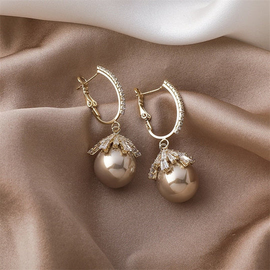 BettyRae - Pearl Drop Earrings