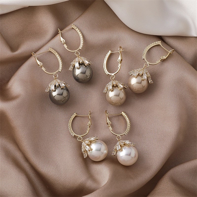 BettyRae - Pearl Drop Earrings