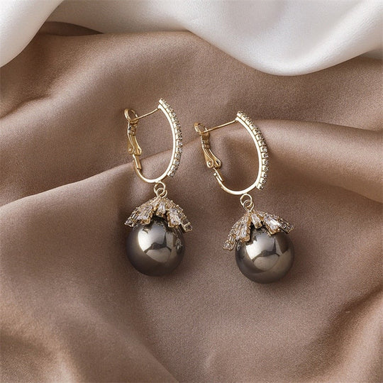 BettyRae - Pearl Drop Earrings