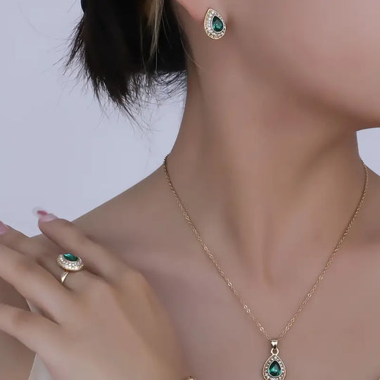 BettyRae - Glastra Jewelry Set