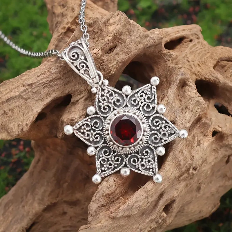 BettyRae - Carmalyth Necklace White Gold