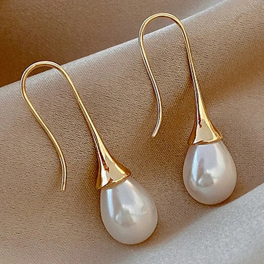 BettyRae - Classic Pearl Earrings