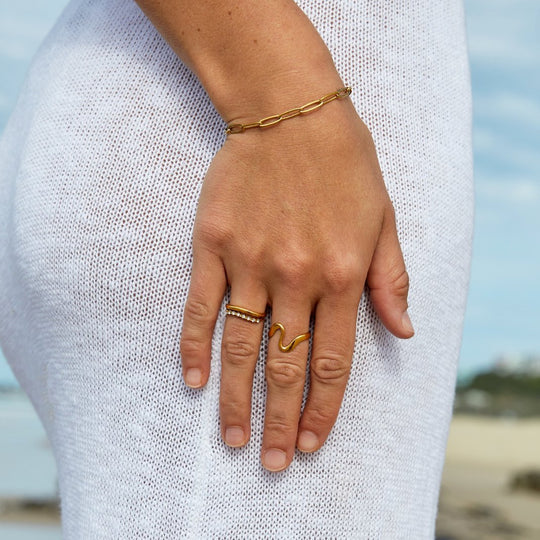 BettyRae - Clip Gold Bracelet